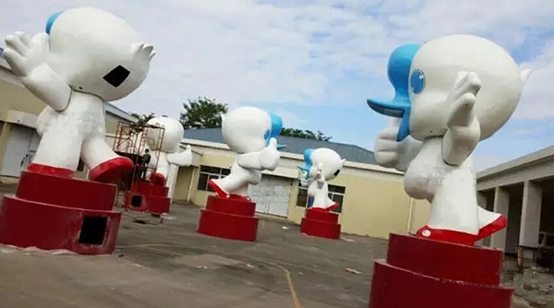 蘇州汕頭澄海玩具基地定制大型吉祥物玻璃鋼卡通雕塑