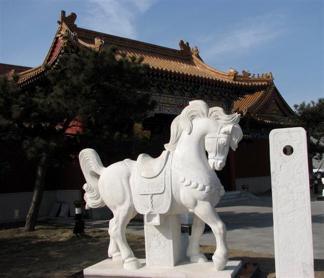圖木舒克漢白玉小馬雕塑