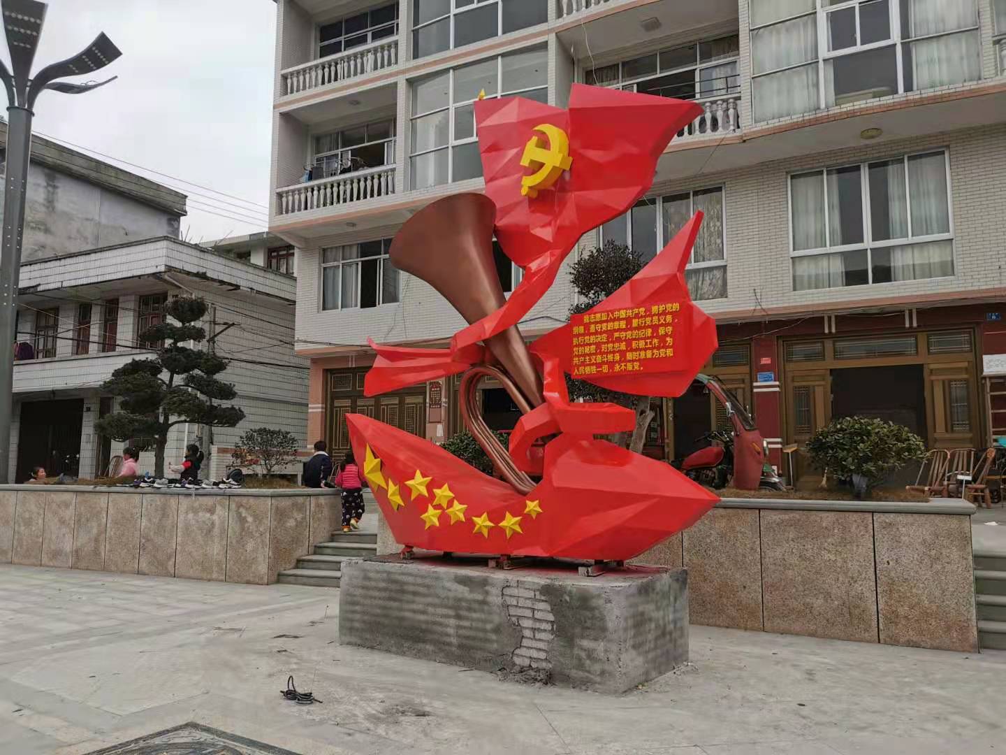 圖木舒克雕塑藝術中，哪些作品最能體現情感？